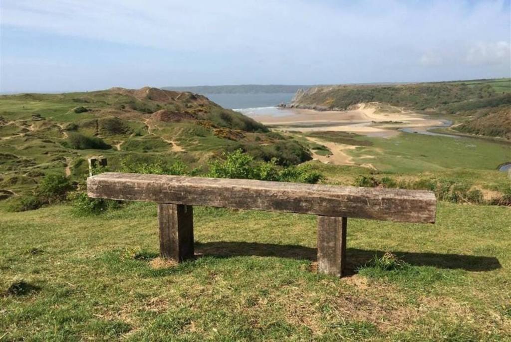 Windy Hill, chalet rental accommodation, Pennard, Gower, Swansea - Three Cliffs